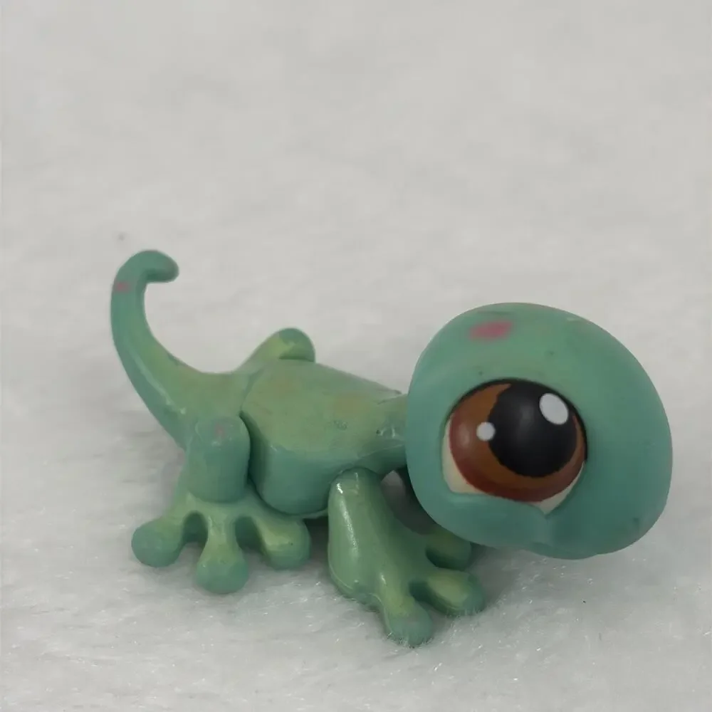 Littlest Pet Shop Clear Portable Globe, Axolotl #80, Gecko #11, Jan Bunnyton LPS